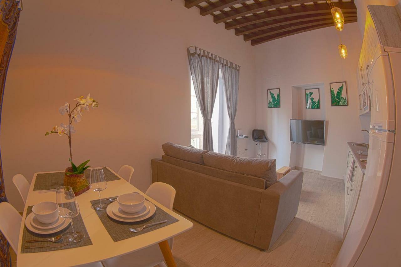 Poniente, íntimo apartamento en el corazón de Cádiz Exterior foto