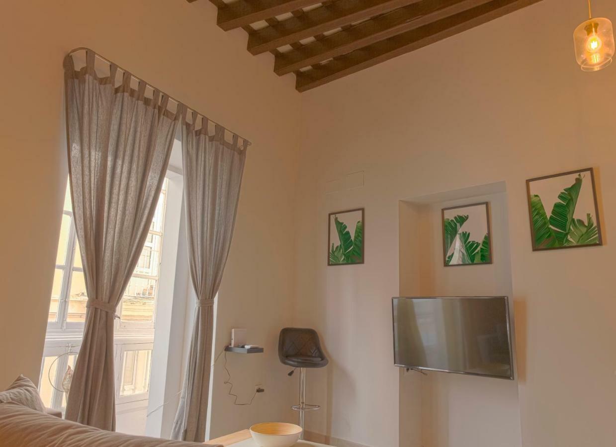 Poniente, íntimo apartamento en el corazón de Cádiz Exterior foto