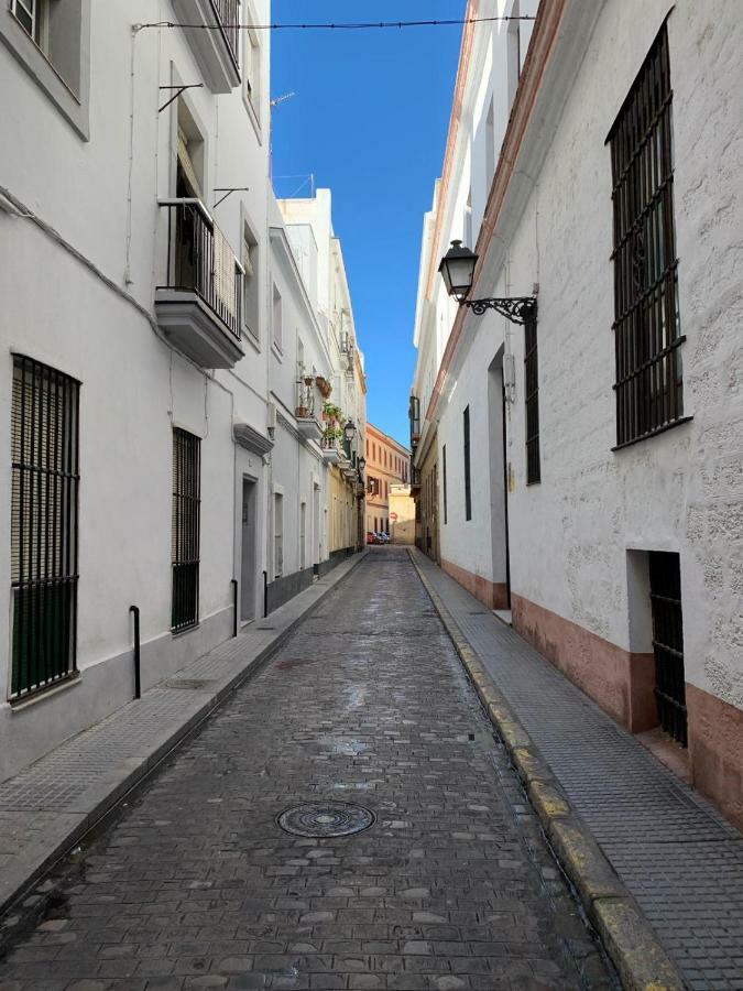 Poniente, íntimo apartamento en el corazón de Cádiz Exterior foto